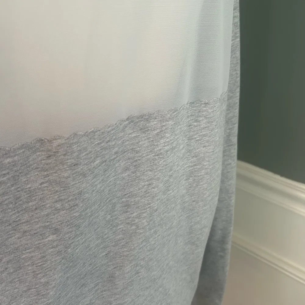 Victoria Sport light gray full zip hoodie medium - Image 5