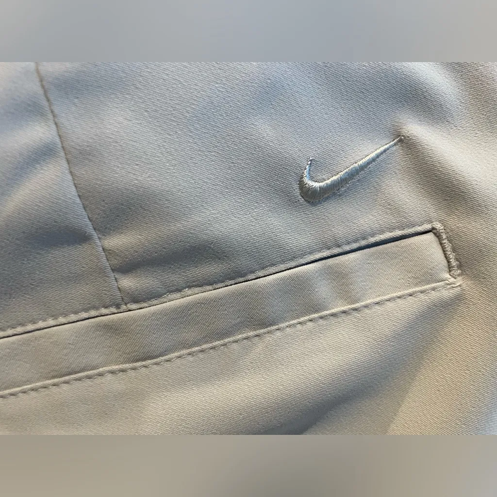 Nike Golf Shorts - size 10 - Image 9