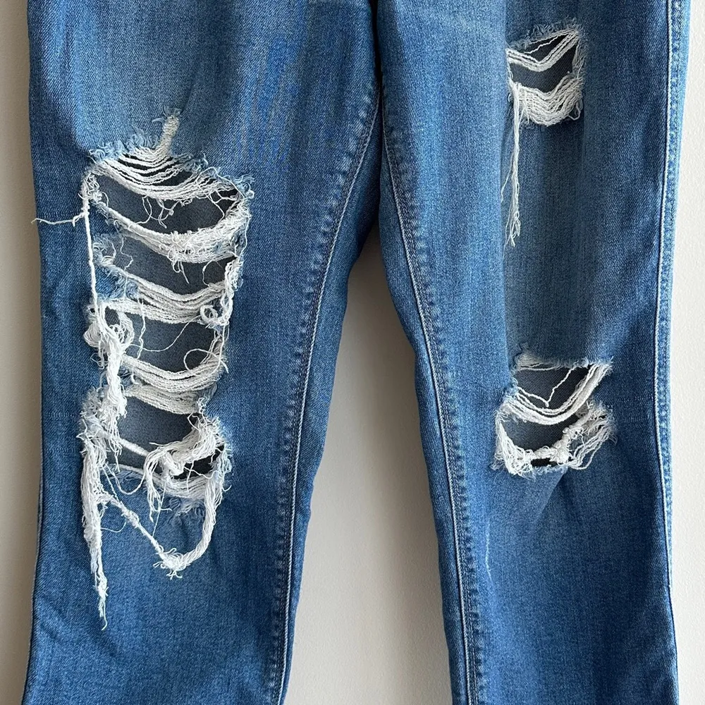 Studio Blue Distressed Light-Medium Wash Blue Jeans, Size 31 - Image 3