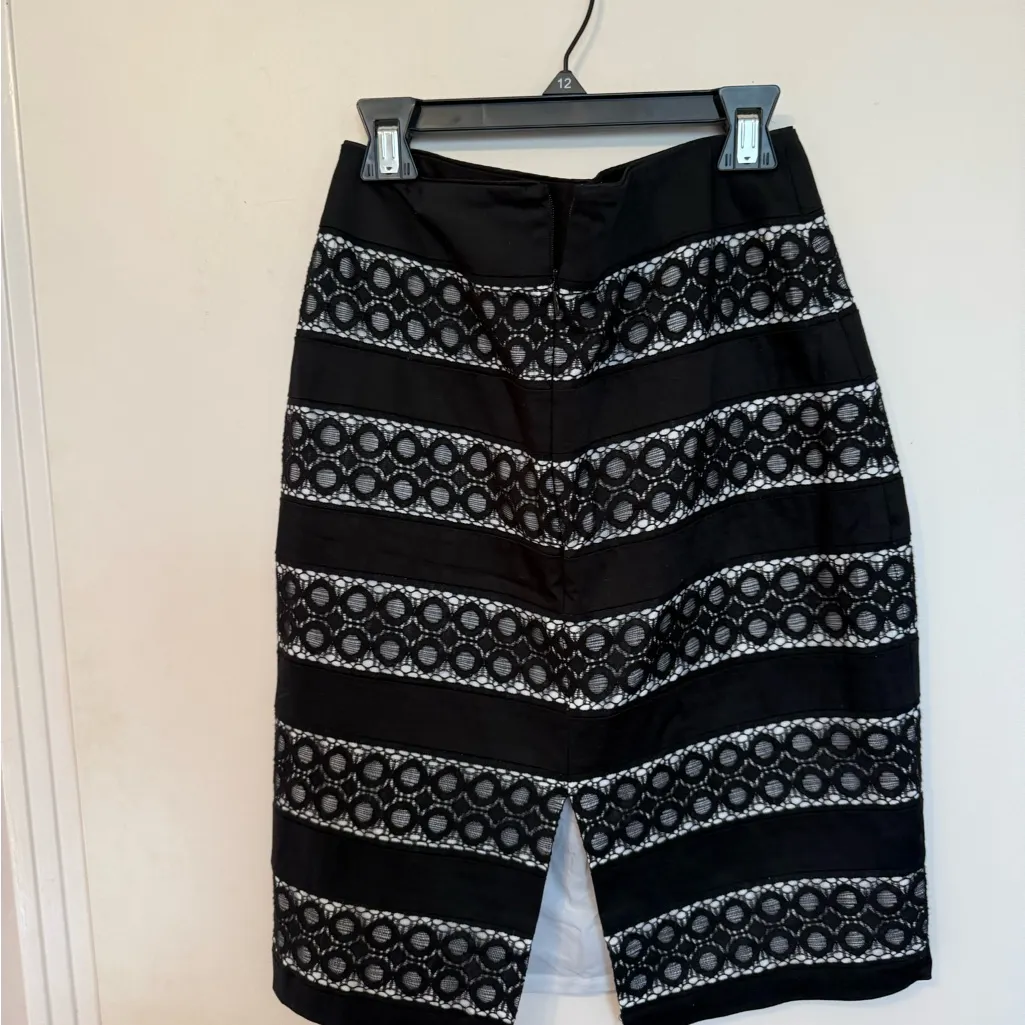 Elegant Black and White Women's Skirt - Image 2