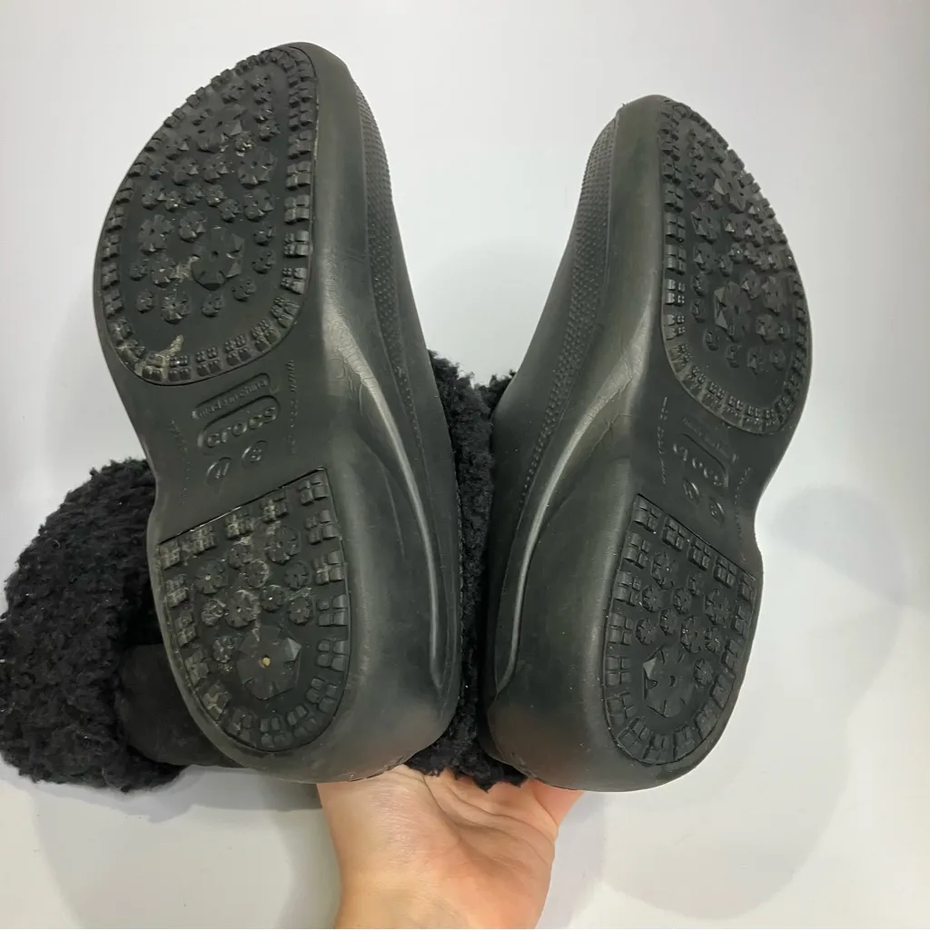 Crocs Nadia pull on boots Sherpa lined black womens size 8 casual winter - Image 6