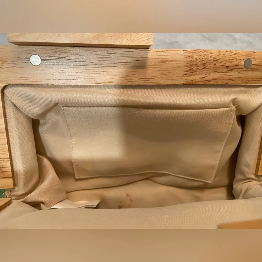 Francesca’s Florence Pleated Wood Frame Clutch Interior Pocket Green - Image 5