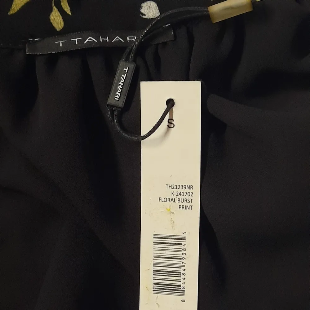 T Tahari Top Womens Small Black Floral Burst Print Sleeveless Tie Neck Blouse - Image 5