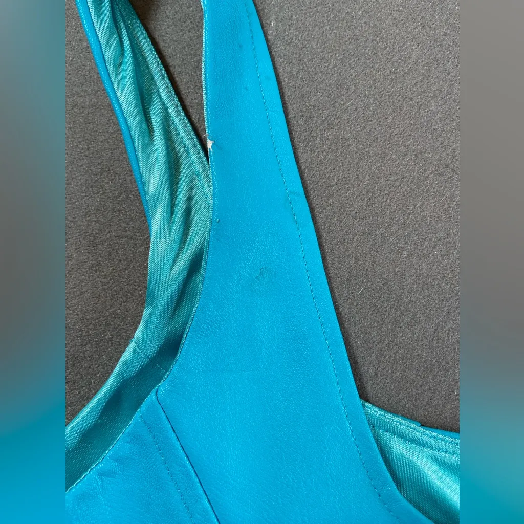 Amanda Uprichard Cropped Leather Looking Top Turquoise‎ Size Small - Image 7