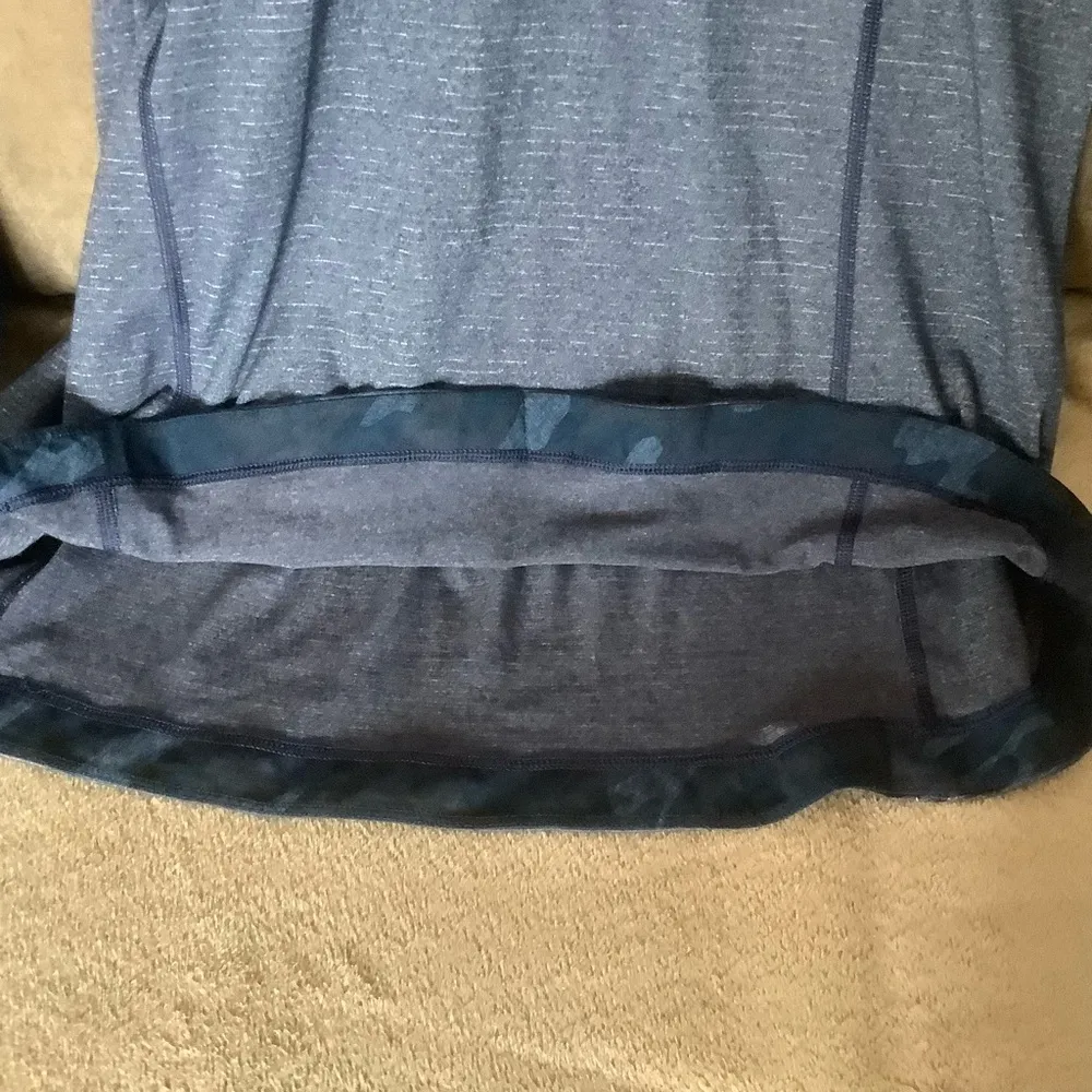 Lululemon turn it up long sleeve crew neck thumb holes blue heathered top Sz 10 - Image 7