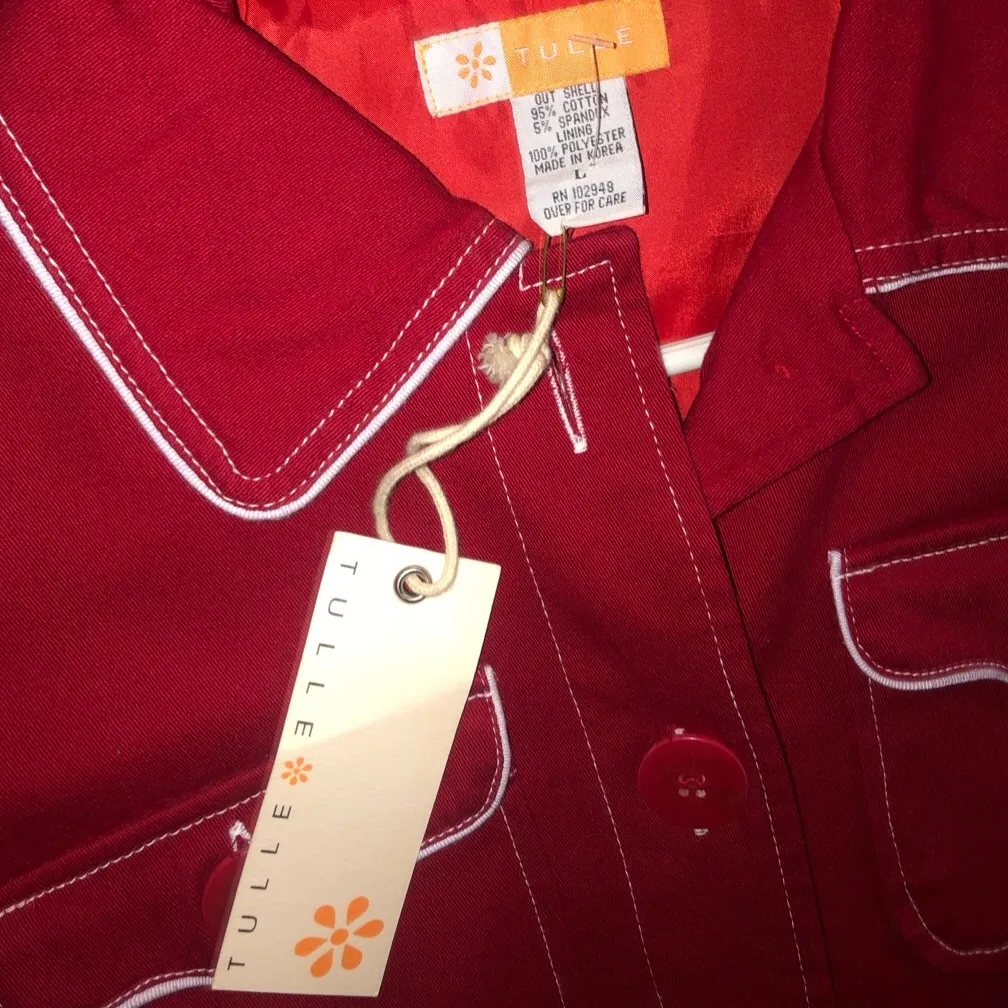 Tulle Scarlet Button - Image 4