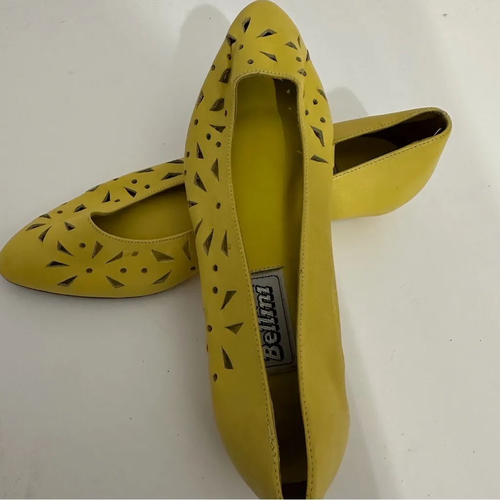 Bellini Yellow Leather Cutout Flats Pointed Toe Size 8M - Image 11
