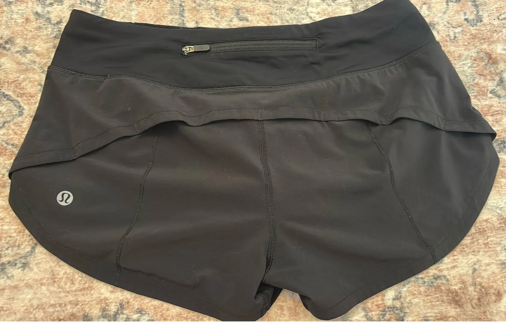 Lululemon Speed Up Shorts 2.5" Low-Rise - Image 2