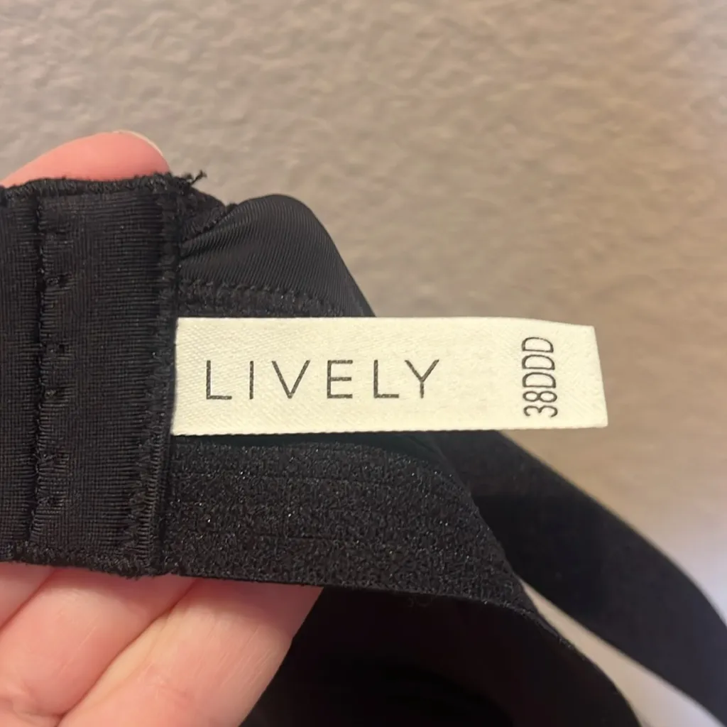 Lively Women’s Wire Free Bra Black Size 38DDD - Image 8