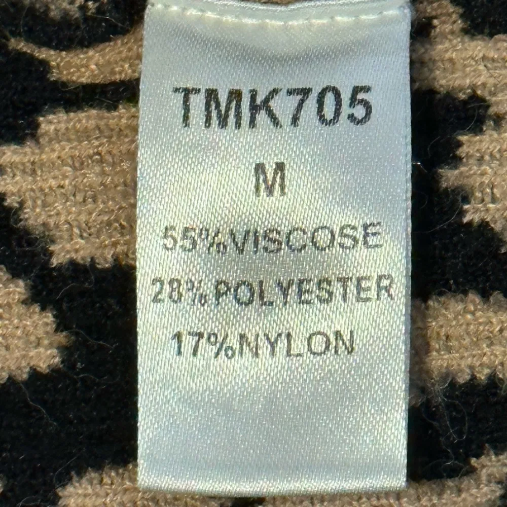 THML Leopard Print Sweatshirt Gray Contrast Sleeves Size Medium - Image 14