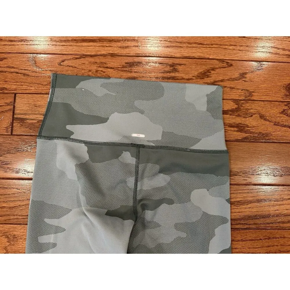 Aerie Green Camo Leggings Medium M - Image 4