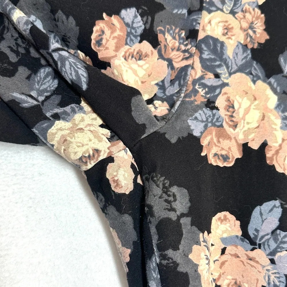 Torrid Black Floral Leggings 1 1X Stretchy Workout Cotton Spandex Ankle Length - Image 3