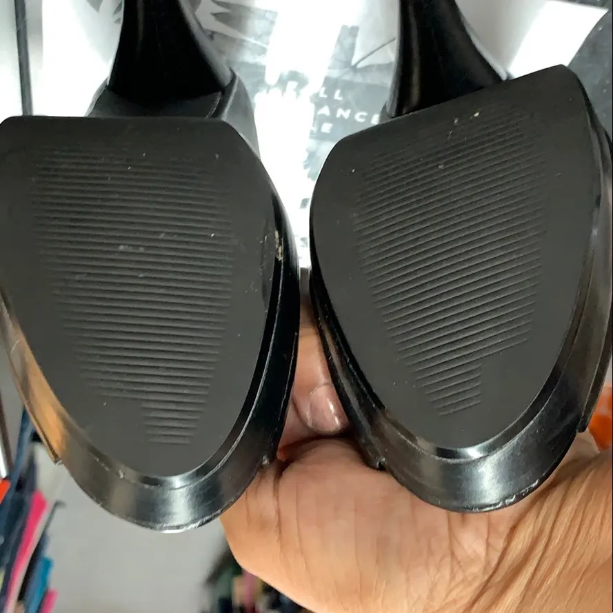 Size 8 Medium black peep toe Style & Co heels - Image 3