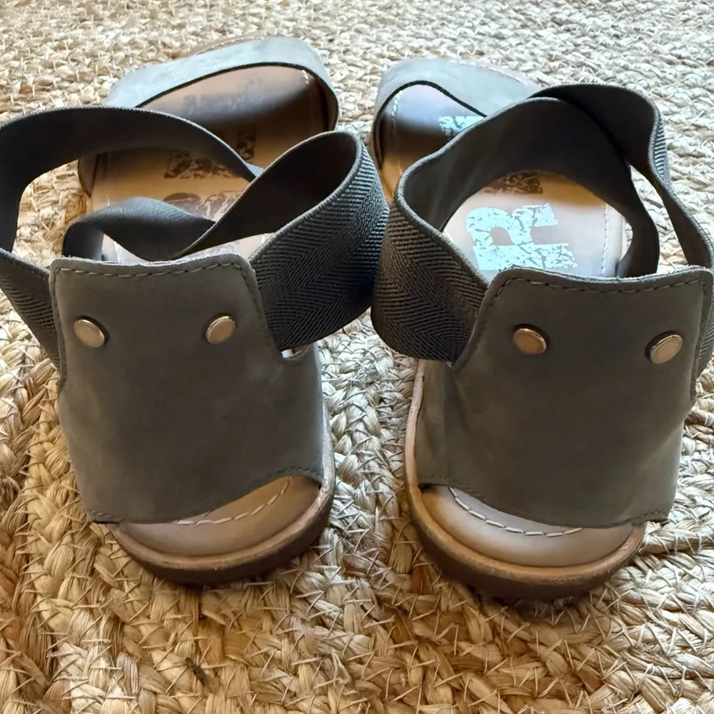 Sorel Ella Suede Sandals Flats Shoes NL3201-365 Womens Size 9.5 Green Boho - Image 6