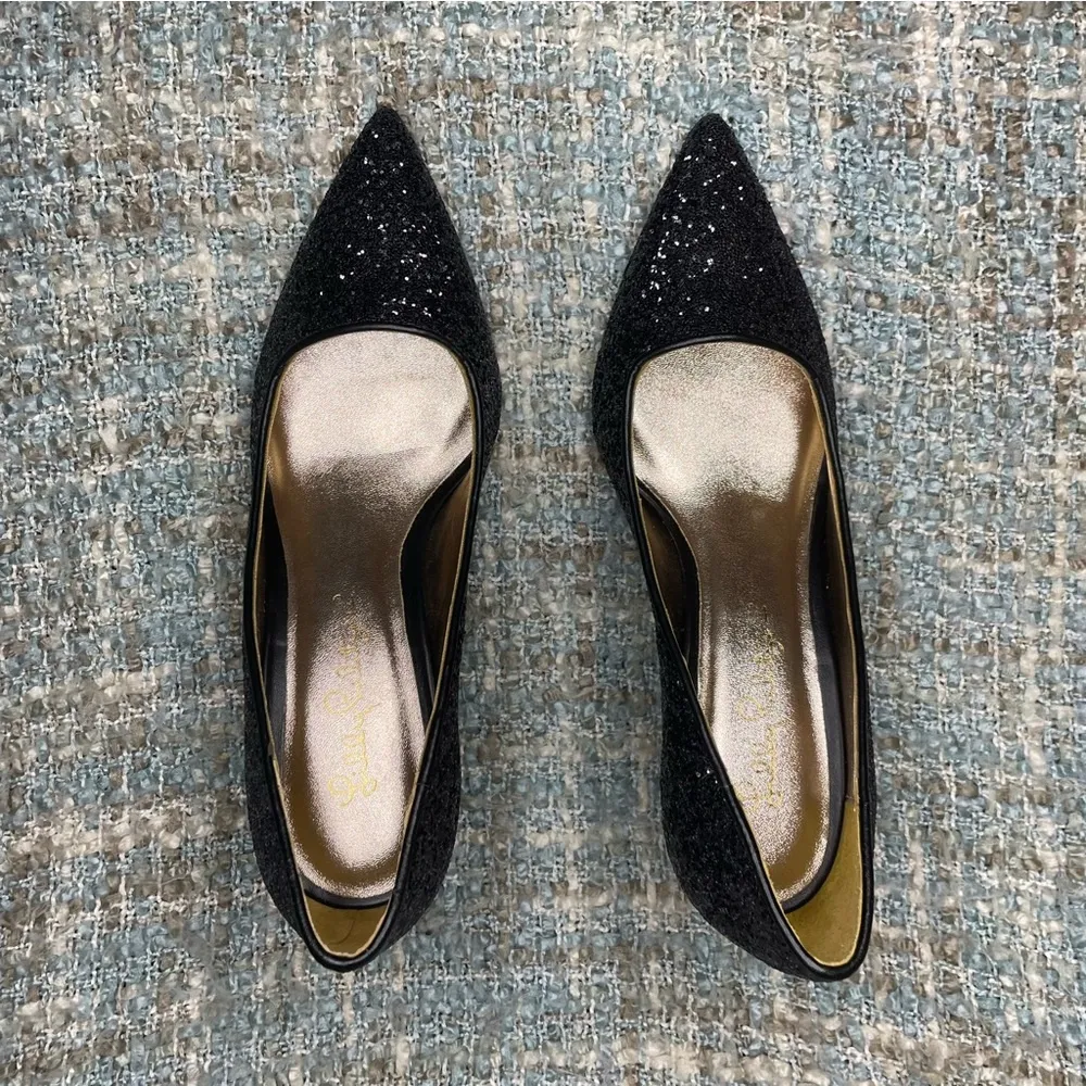 Lilly Pulitzer  Margot Glitter Pump in Onyx - Image 7