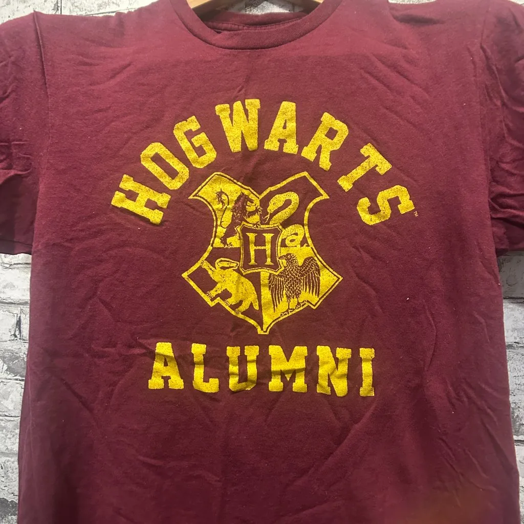 EUC Wizarding World of Harry Potter Hogwarts Alumni T - Image 3