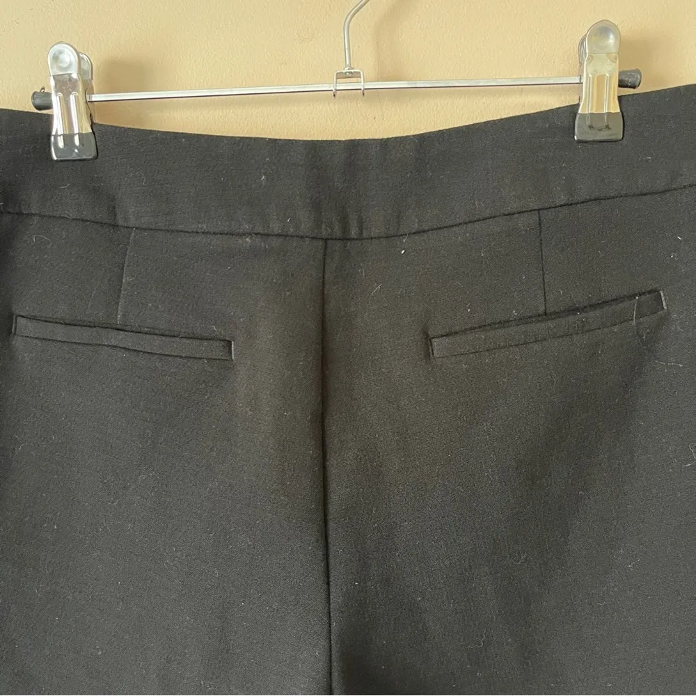 BANANA REPUBLIC FACTORY | Black Trouser Dress Shorts Sz 6 - Image 4