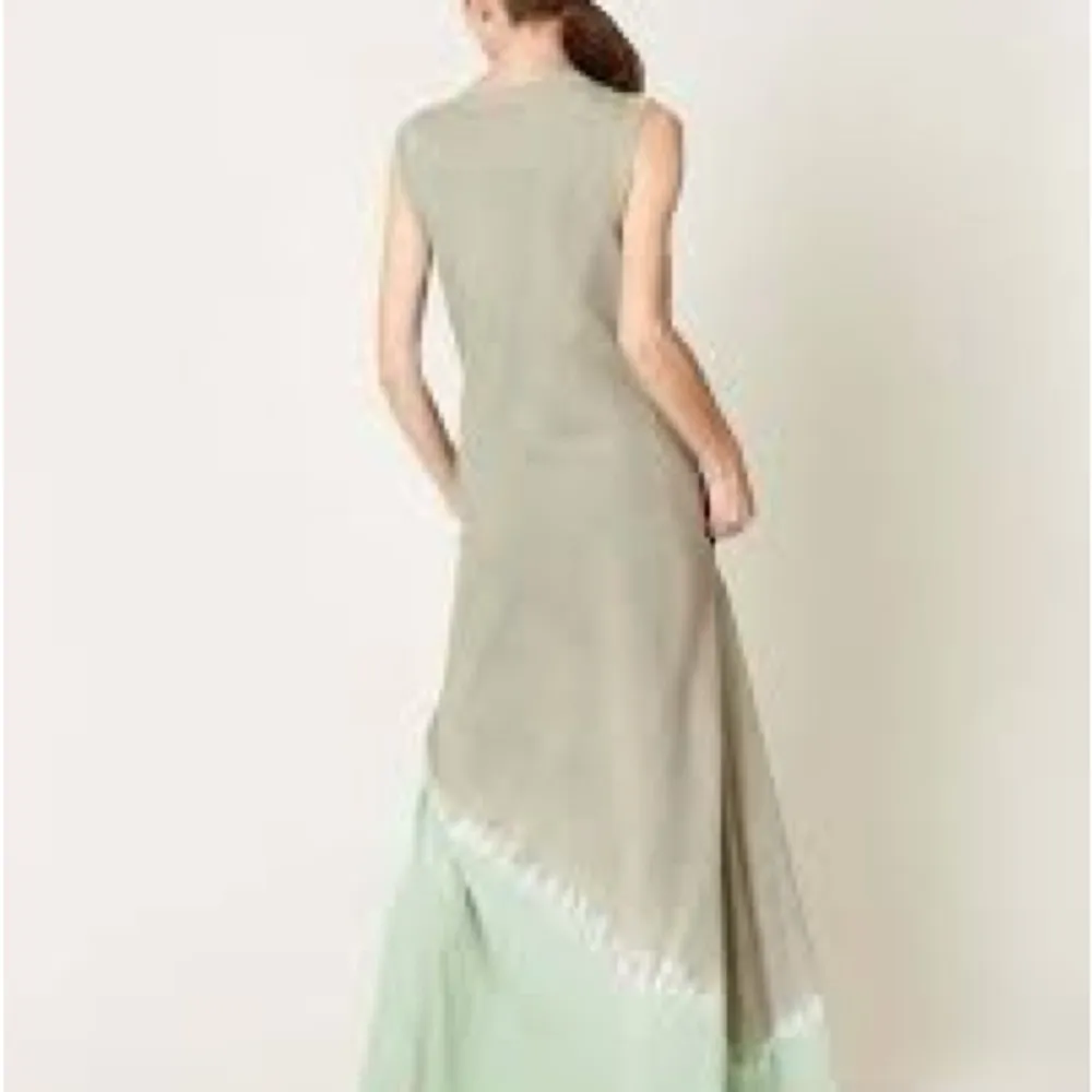 RAQUEL ALLEGRA SLEEVELESS DRAMA MAXI IN SAGE TIE DYE Green Size 0 - Image 2