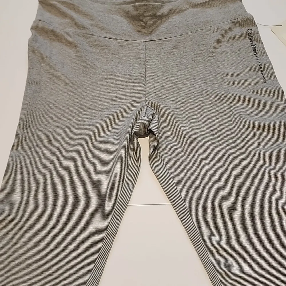 Calvin Klein Athletic Leggings - Size XL - Image 2