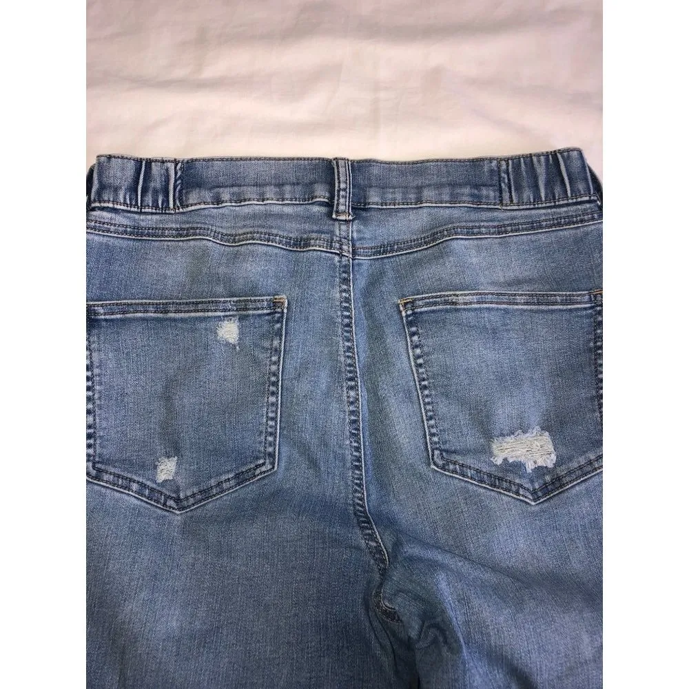 Size 11 Real Curve Mom Jeans Light Wash Elastic Waist Distressed Raw Hem - Image 9