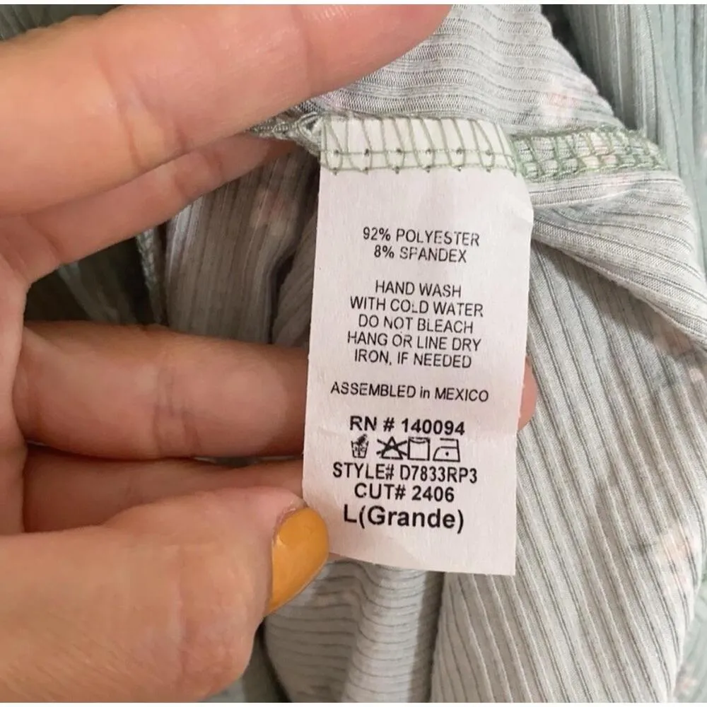 Jessica Simpson Floral Tiered Dress Sage Green SMALL Womens Shorts Sleeve NWOT - Image 3