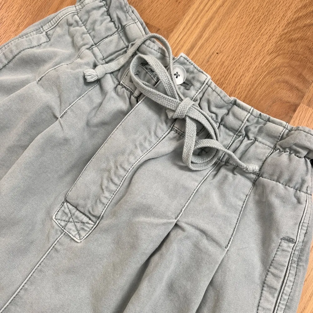 Free People Margate Pleated Trouser Sky Blue Twill Button Fly Tapered Small - Image 8