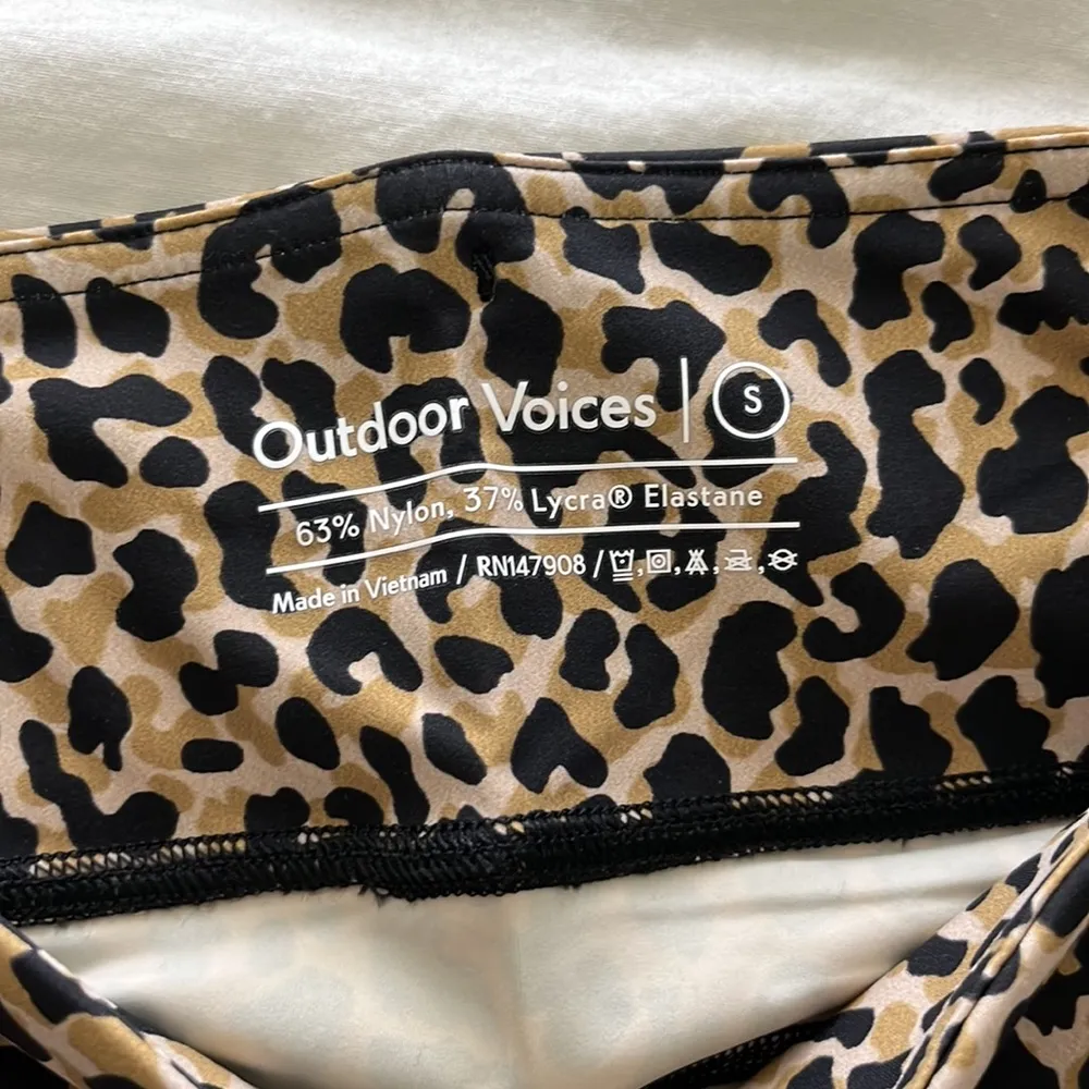 Outdoor voices leopard shorts - Image 4