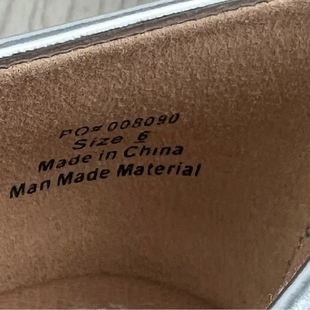 Journee Collection Women's Renzo Slip On Pointed Toe Ballet Flats 6 Silver $85 - Image 5