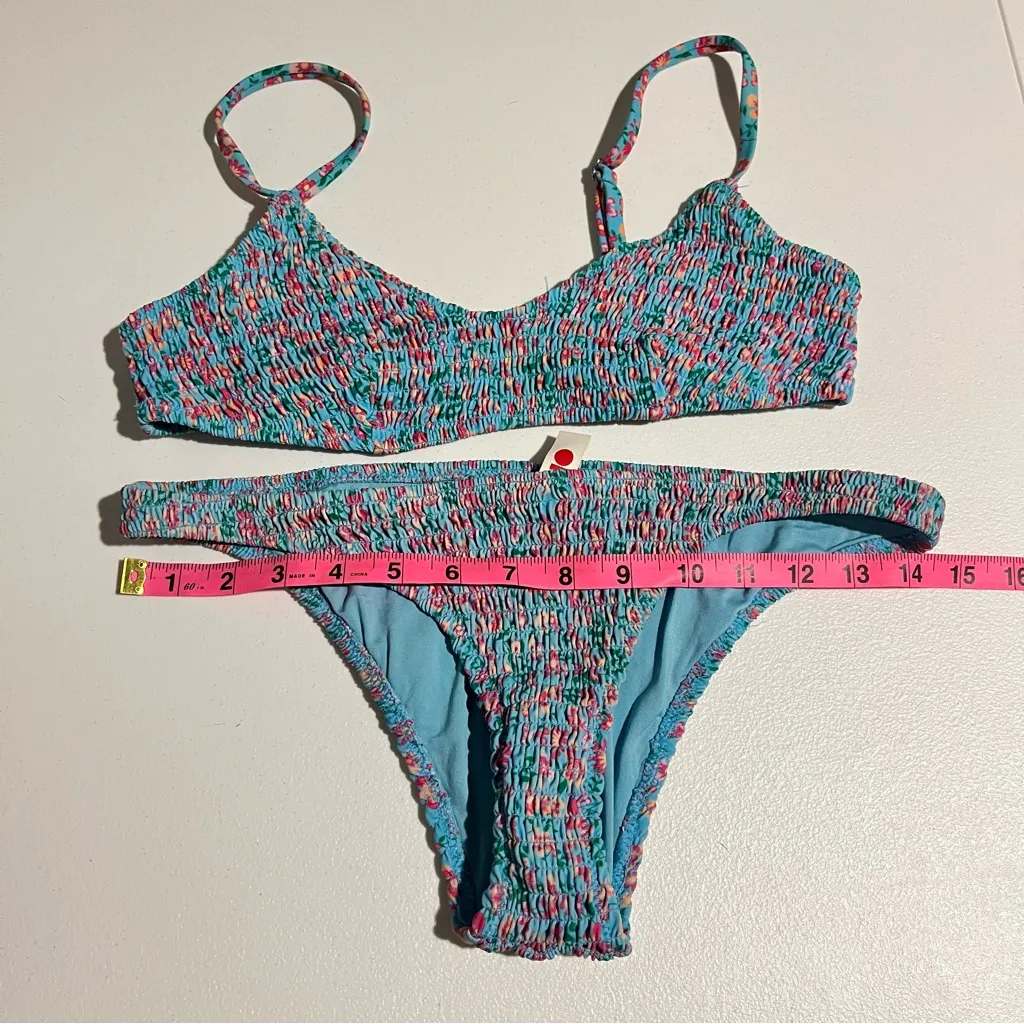 Solid & Striped Rachel Bikini Top and Bottom in Ditsy Floral Size Medium - Image 5