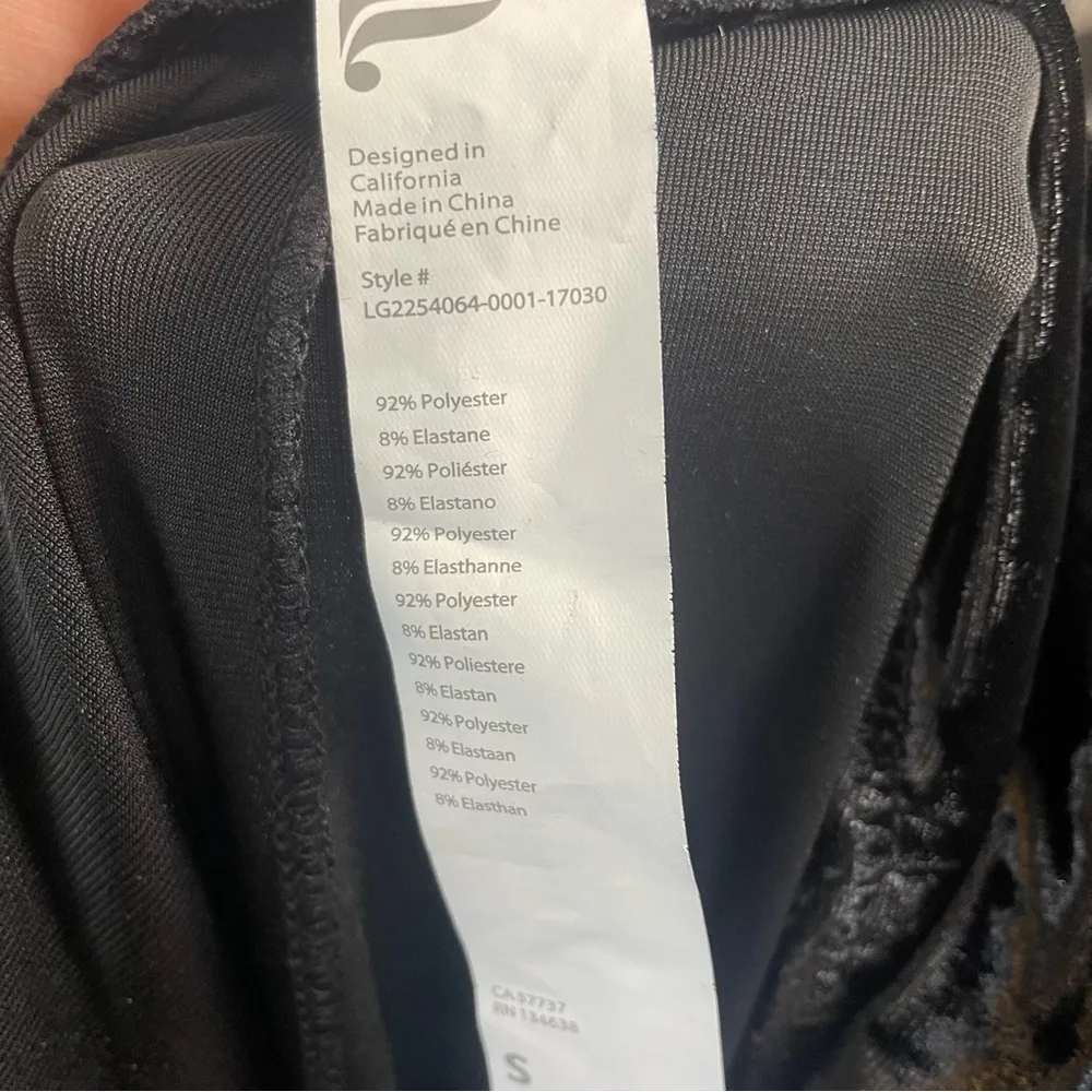 Fabletics Black Velvet Velour Crossover V Leggings Sz Small - Image 5