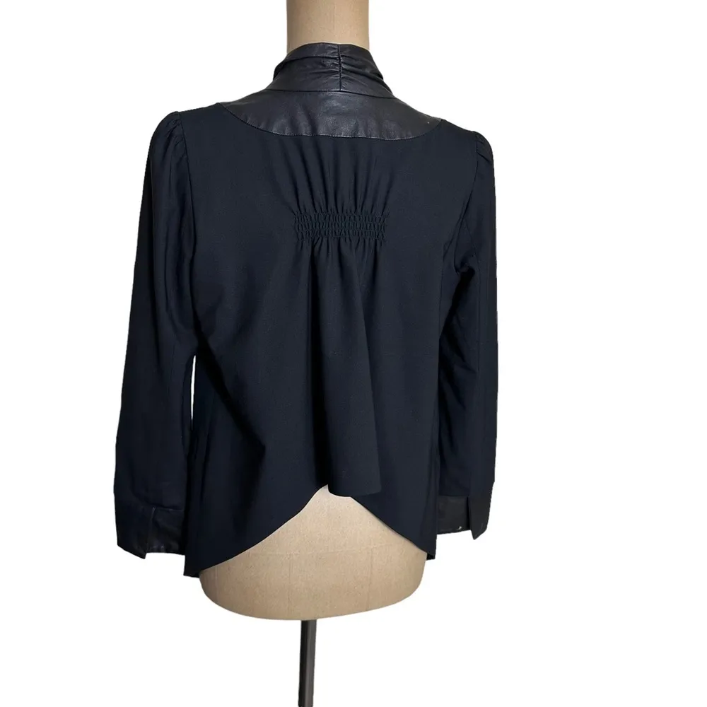 Alice + Olivia  leather and wool cropped jacket size XS - Image 4