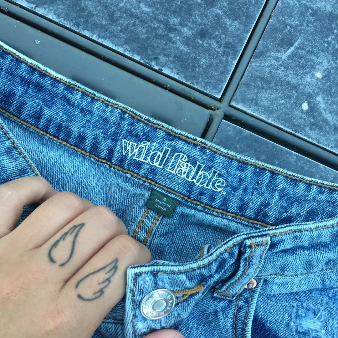 Urban Outfitters Vintage-looking High Waisted Shorts! - Image 4