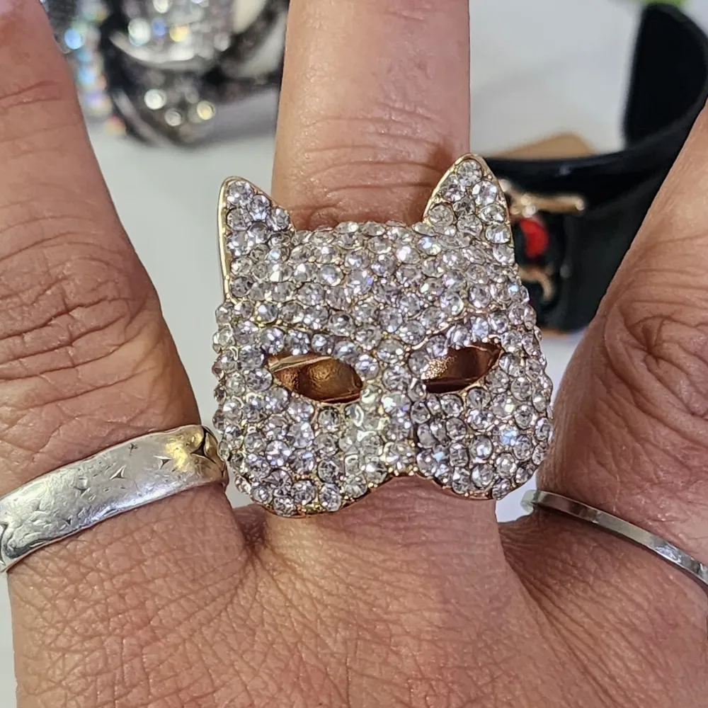 Gold with Cz Crystal Cat Face Mask Stretch Ring - Image 4