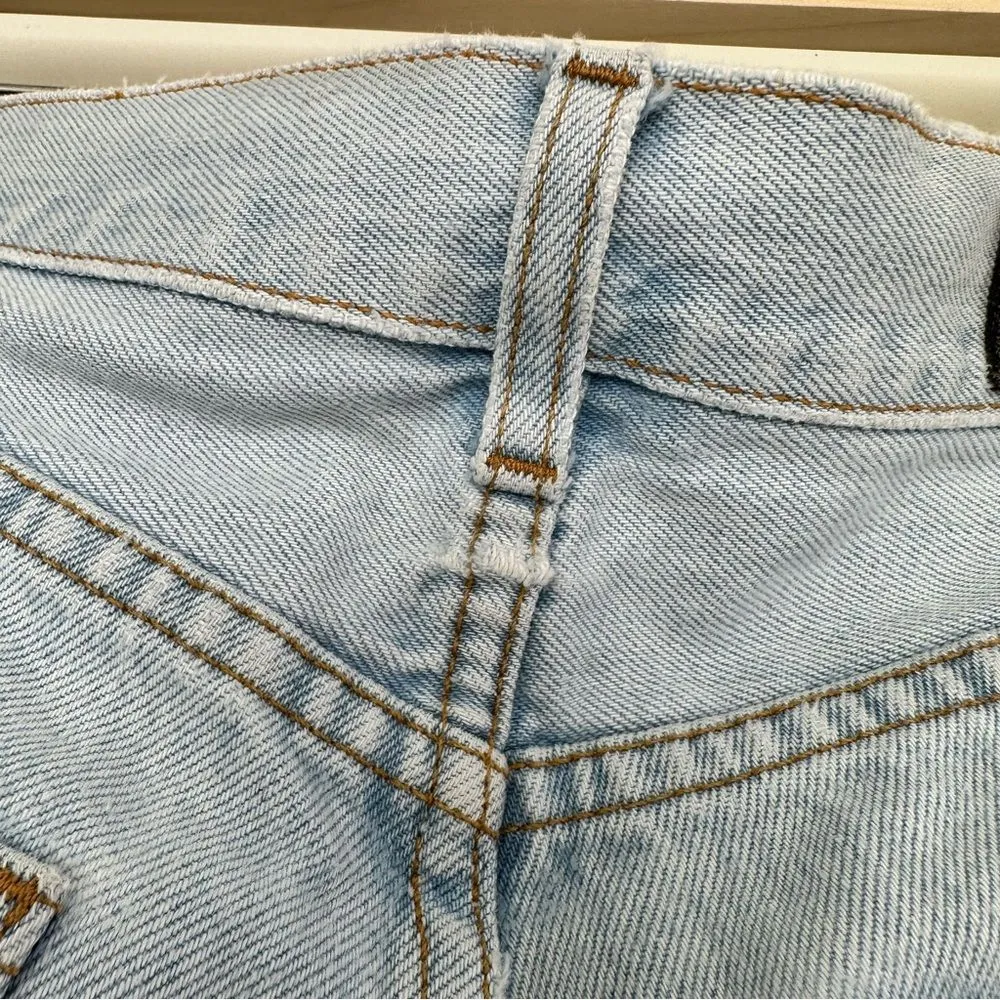 LF Carmar Women’s 26 Dakota Emelia Distressed Knee Crop Jeans - Image 9