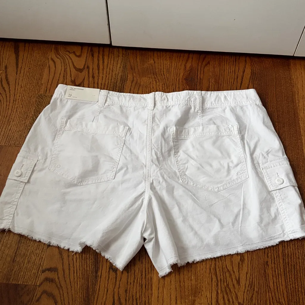 American Eagle 90’s Boyfriend Shorts Size 16 White - Image 2