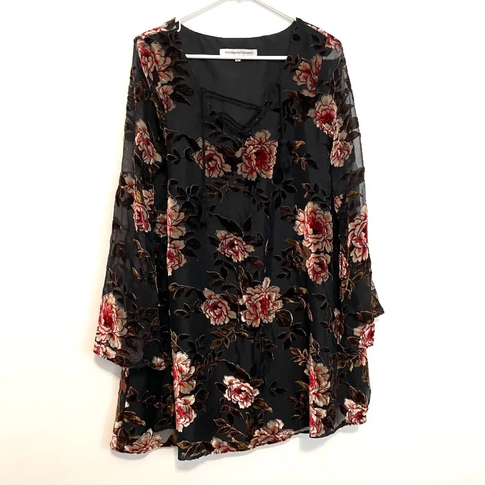 CUPCAKES AND CASHMERE ANTHROPOLOGIE Valda Velvet Burnout Dress Black Bell Sleeve - Image 3