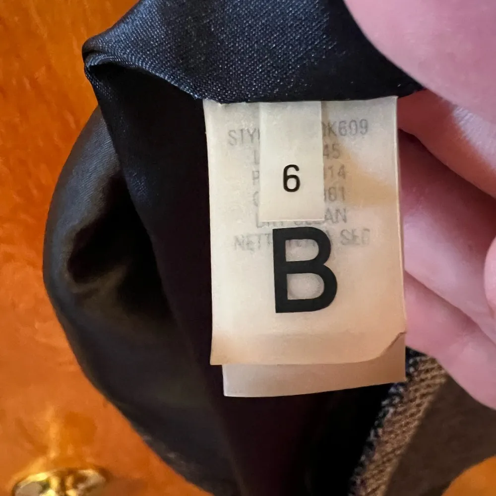 Elie Tahari Women’s Sheath Tweed Dress Sleeveless Zipper Navy Blue Size 6 - Image 8