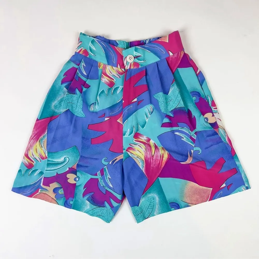 VINTAGE High Waisted Printed Shorts, XS - Image 2