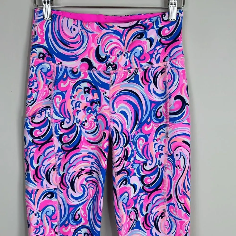 Lilly Pulitzer Weekender Luxletic‎ Leggings Crop Flamingoals Sz Small - Image 2