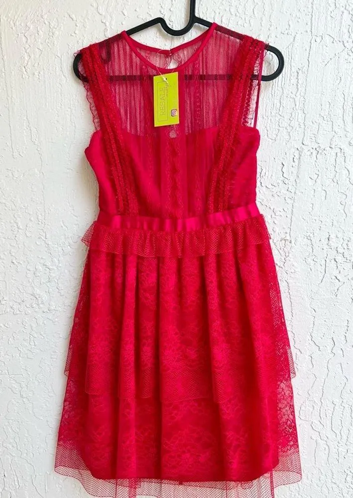 Three Floor Red fearless mini lace party dress size 4 - Image 2