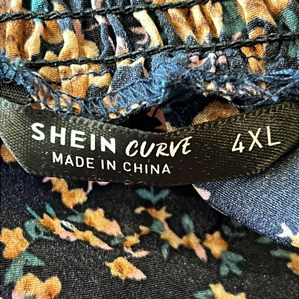 SHEIN Curve Navy Print Flutter Sleeve Stretch Smocked High Neck Top Size 4X - Image 8