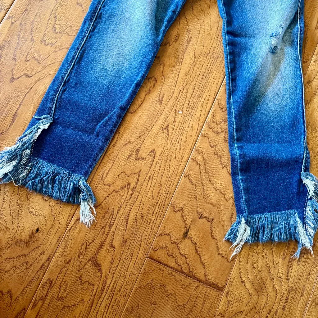 KanCan Geneva Skinny Jeans Women’s 3/25 Med Wash High Rise Ankle Frayed Hem - Image 2