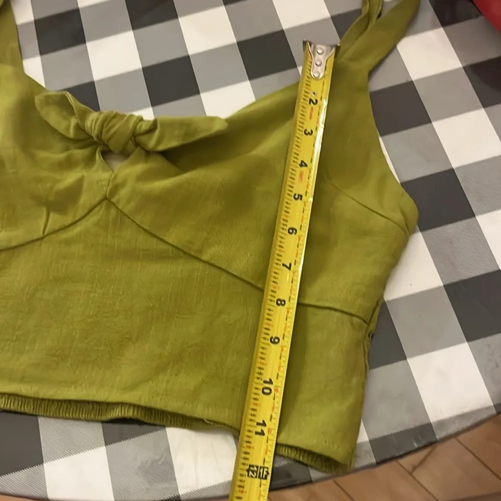 New Monteau Women’s Green Knot Tank Top Size Large Cropped NWT - Image 9