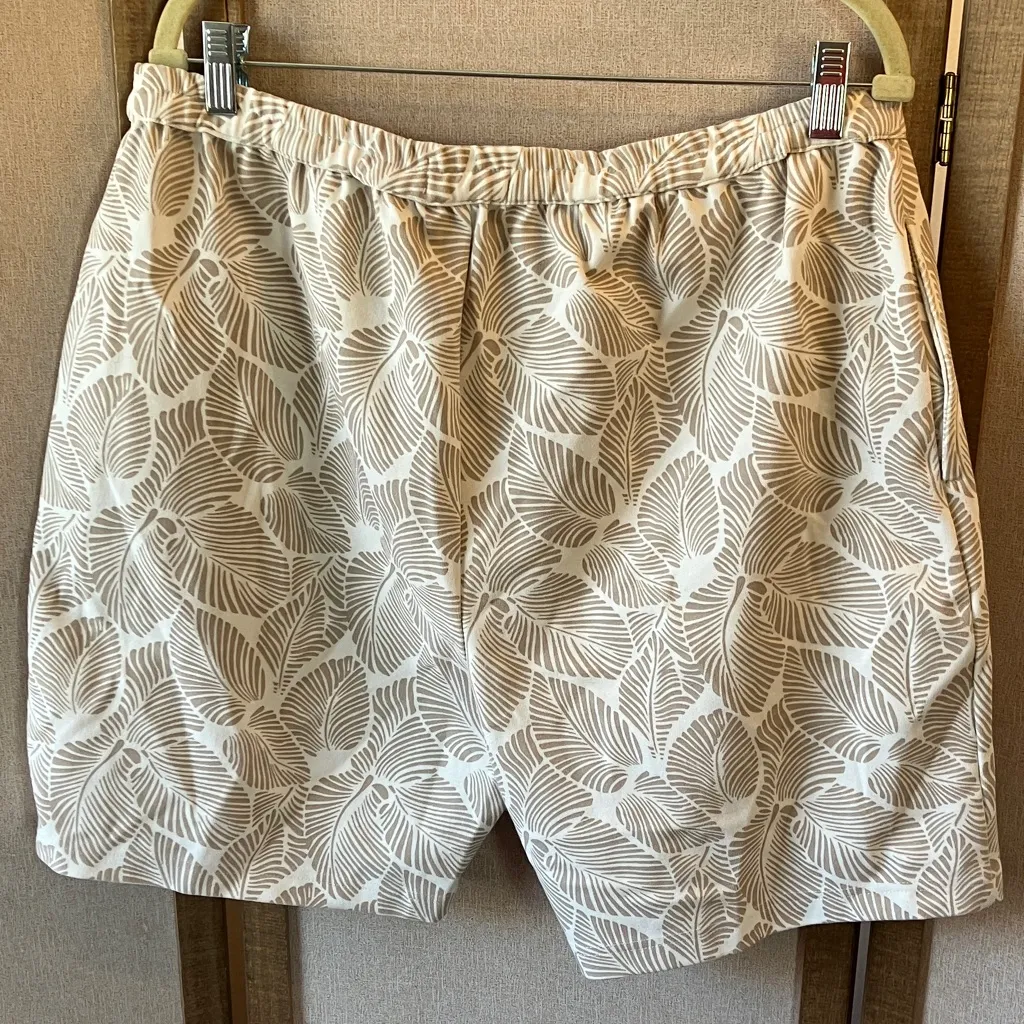 Draper's & Damon's Beige Patterned shorts petite xl Tan Size undefined - Image 7