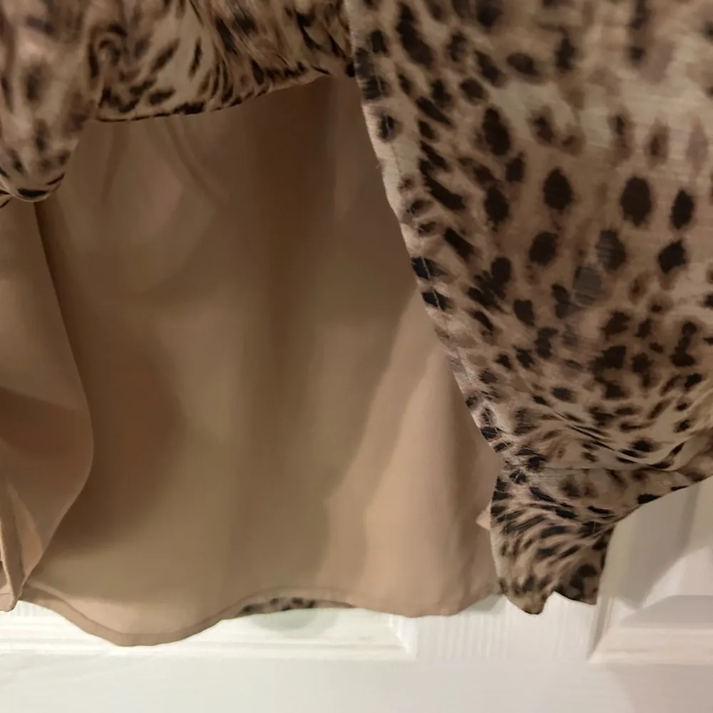 Animal Print Loft blouse with flounce sleeves - Image 5
