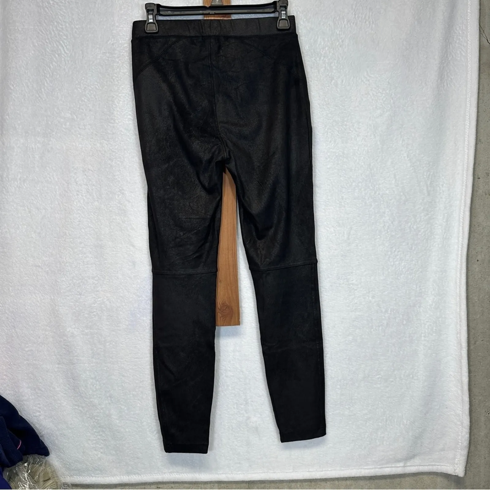 Free People Black Midnight Vegan Suede Skinny Pants Size‎ XS - Image 6