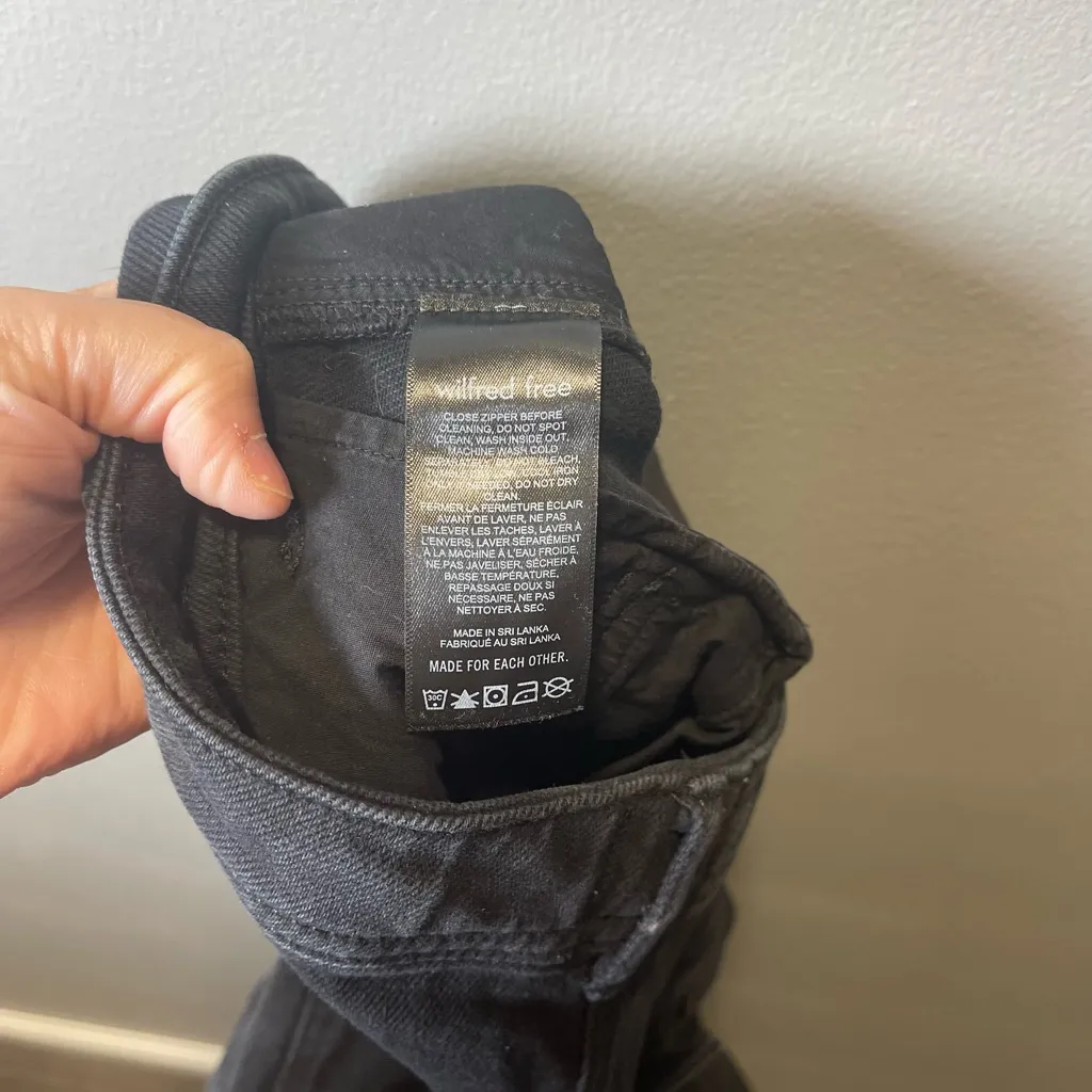 Wilfred Free Aritzia Women's Maeve Cargo Black Denim Straight Leg Pants Size 6‎ - Image 5