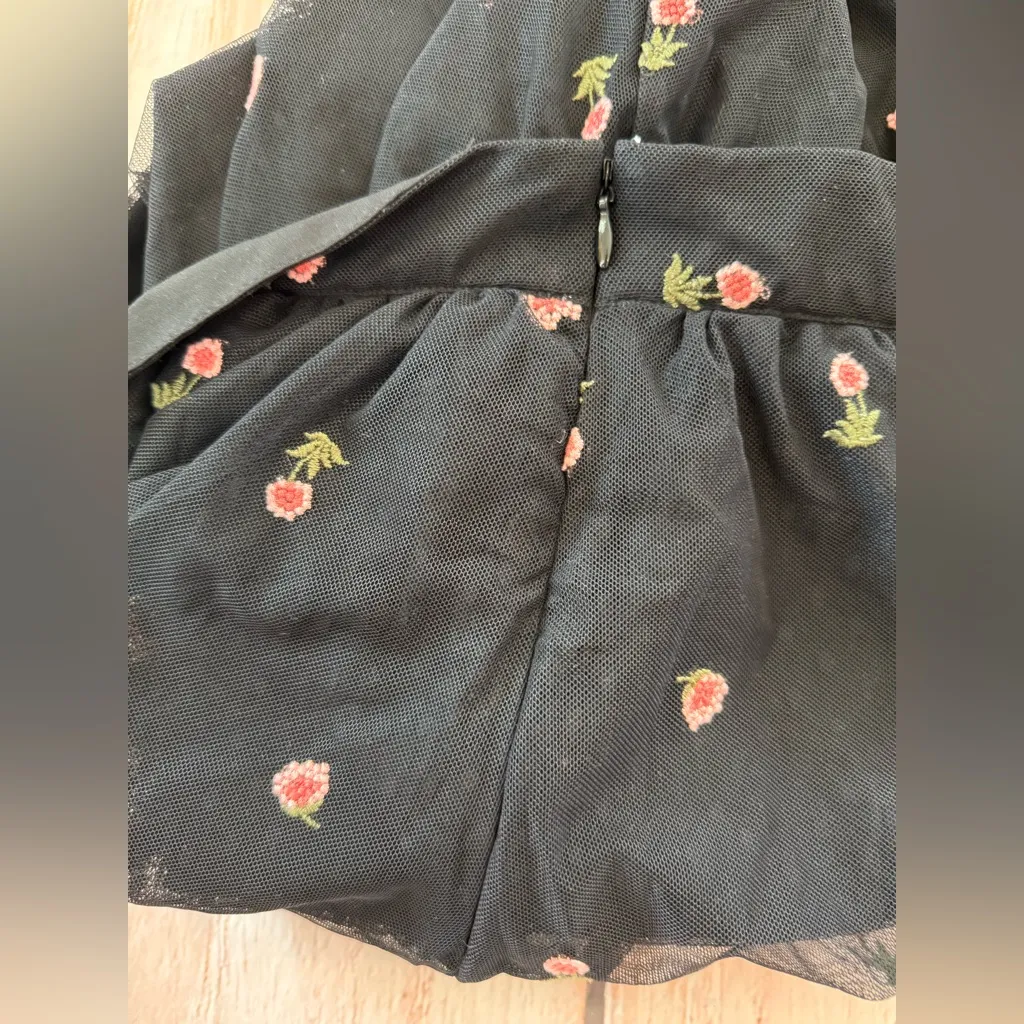 Woman’s Loft Black Embroidered Floral Skirt Size 4 Bohemian Festival Office - Image 9