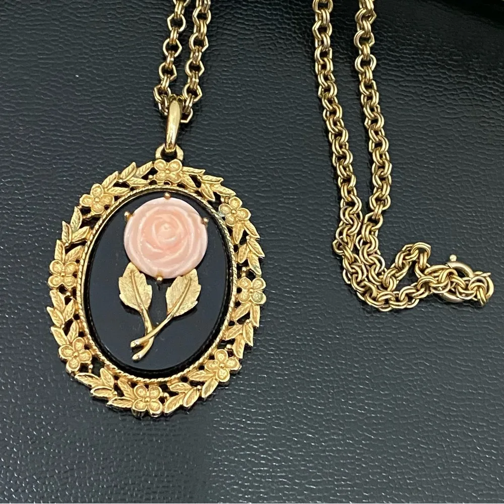 Vintage AVON Gold - Image 11