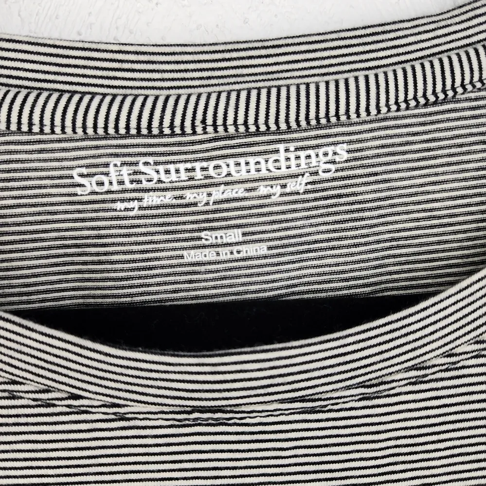 Soft surroundings stripe long sleeve top size S - Image 2